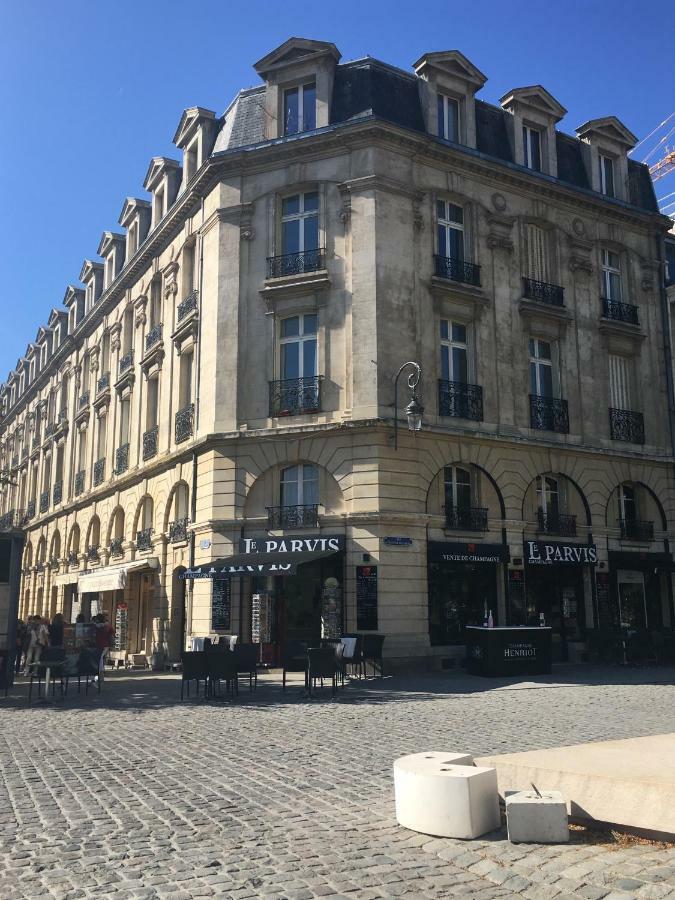 Bedinreims "Burgundy Bottle" 110M2 Exceptional, 4 Chambres Doubles, 2 Bain, Free Park & Wifi, Tout Equipe Exteriér fotografie
